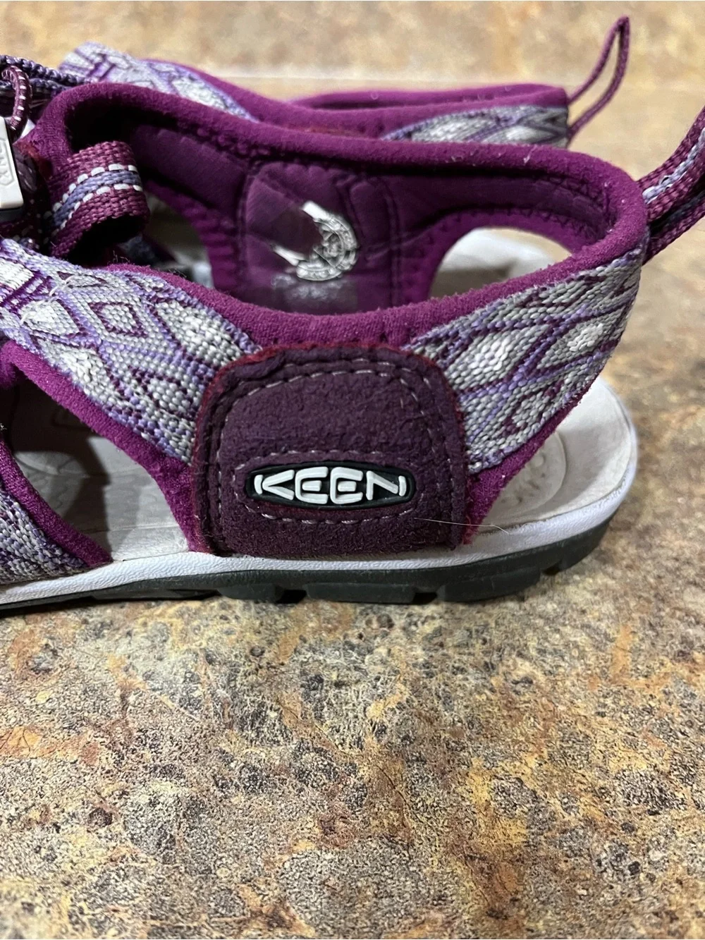 KEEN Women’s Size 8 Purple Newport H2 Water Hiking Sport Sandals Vacation